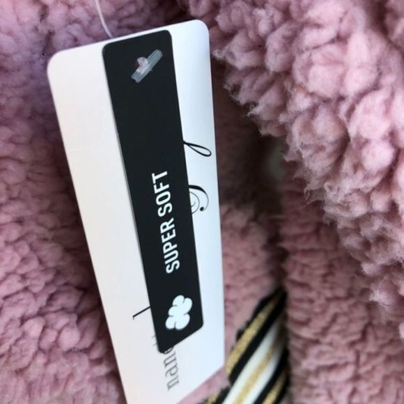 Nanette Lapore pink teddy soft sweatshirt - Picture 8 of 10